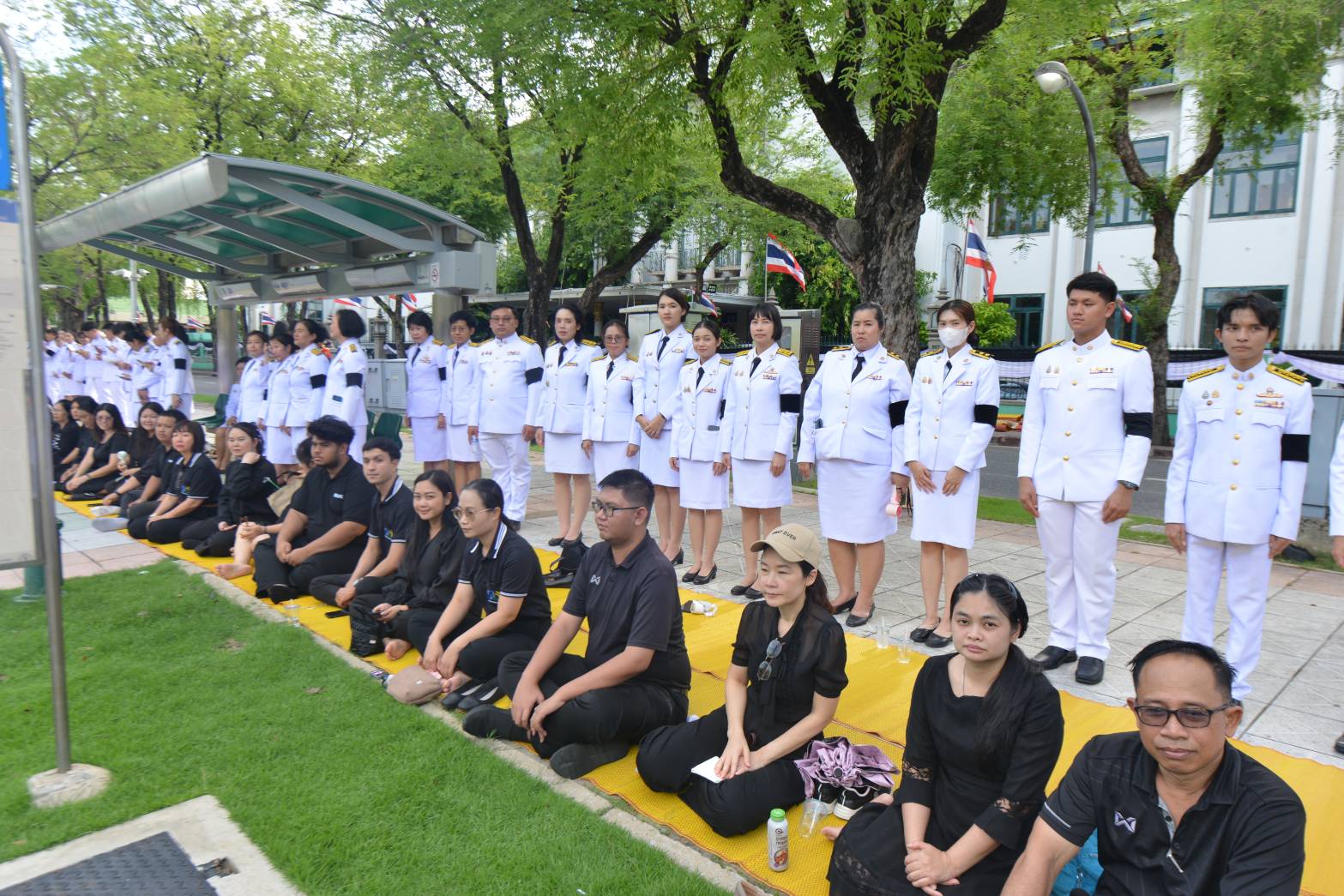 title - ส.ป.ก. ร่วมเข้าเฝ้าฯ และน้อมส่งเสด็จในการเคลื่อนขบวนอัญเชิญพระศพ สมเด็จพระเจ้าลูกเธอเจ้าฟ้าพัชรกิติยาภา นเรนทิราเทพยวดี กรมหลวงราชสาริณีสิริพัชร มหาวัชรราชธิดา สู่พระบรมมหาราชวัง